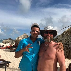 Meet your Posher, Tom